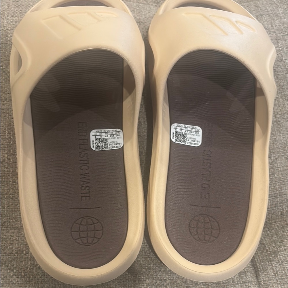 Adidas Beige Slide Sandals - Picture 3 of 5